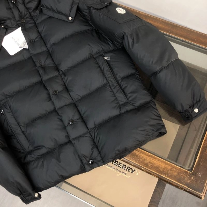 Moncler Down Jackets UrbanChic 145078