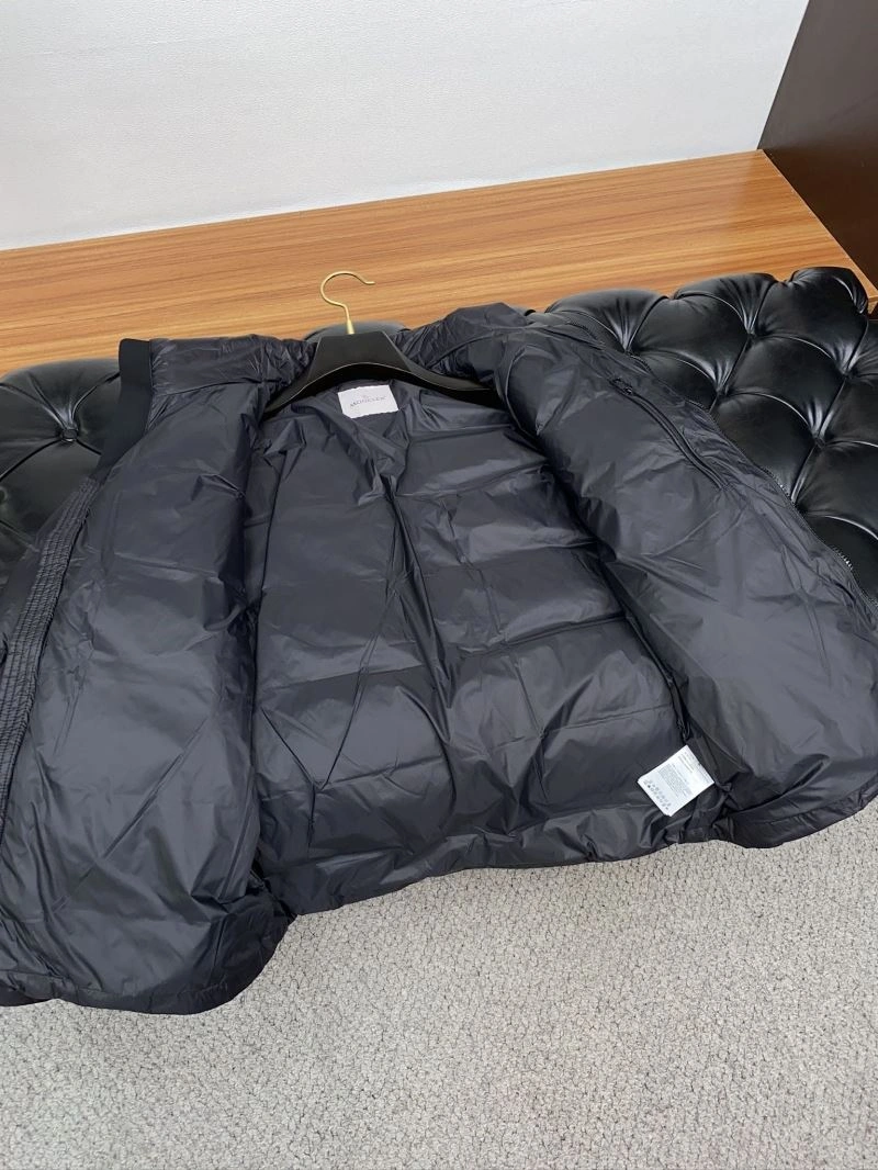 Moncler Down Jackets EasyMatch 145065