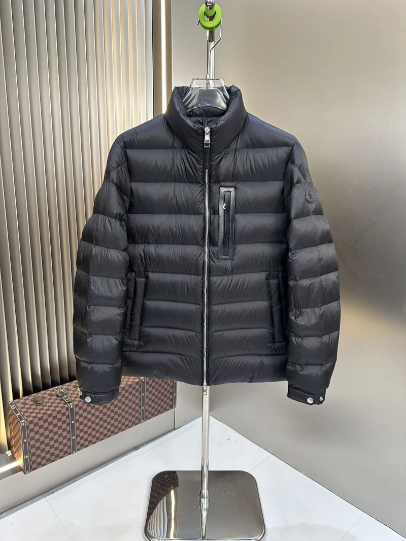 Moncler Down Jackets Fashionable 145063
