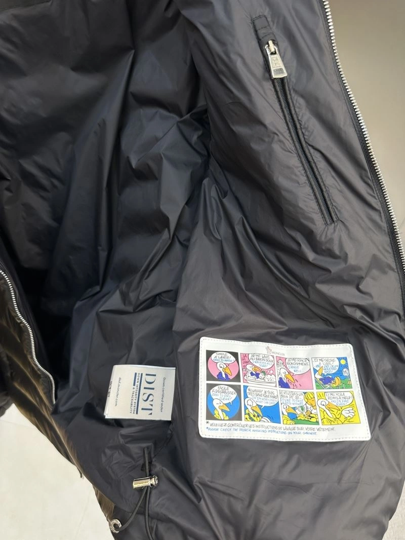 Moncler Down Jackets Fashionable 145063