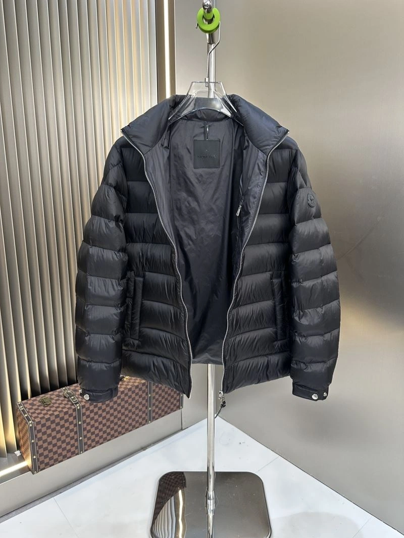 Moncler Down Jackets Fashionable 145063