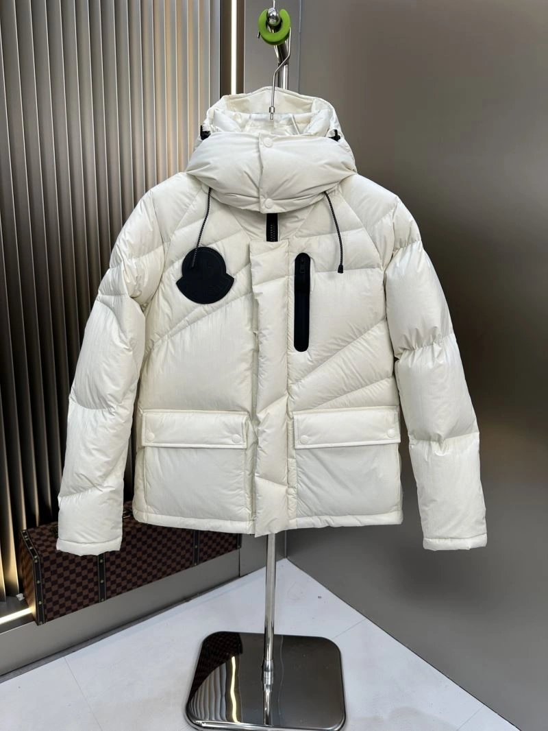 Moncler Down Jackets Trendsetting 145060