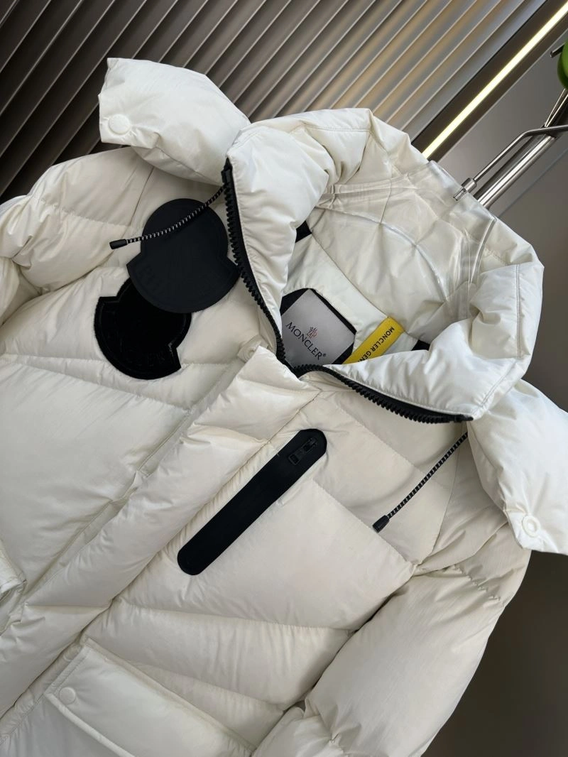 Moncler Down Jackets Trendsetting 145060