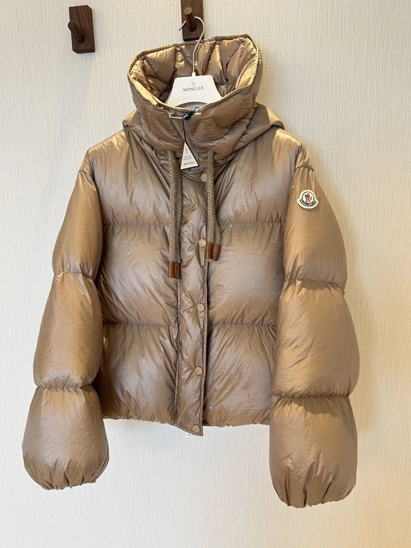 Moncler Down Jackets Trendsetting 145055