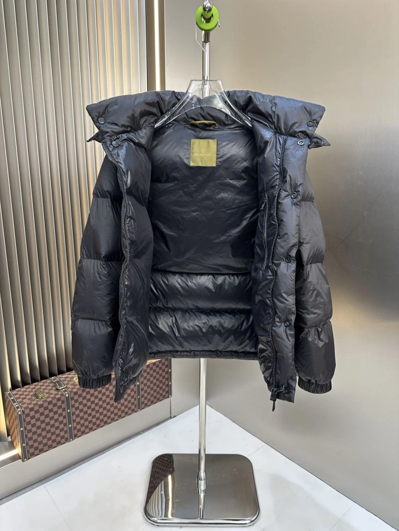 Moncler Down Jackets Unique 145043