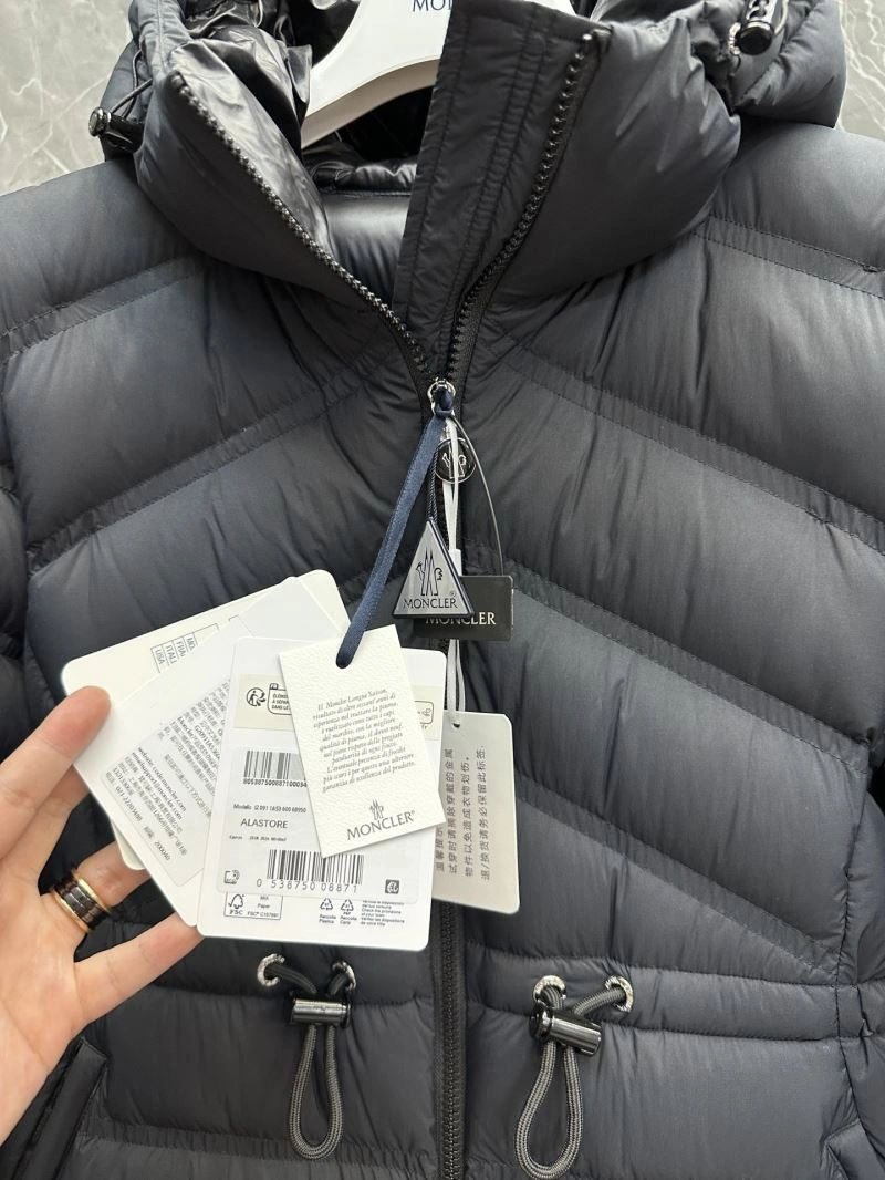 Moncler Down Jackets Trendsetting 145042