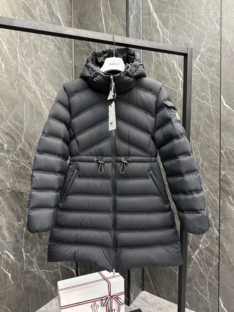 Moncler Down Jackets Trendsetting 145042
