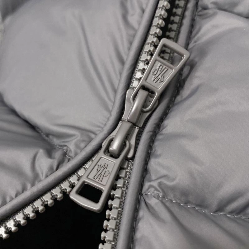 TechFriendly Moncler Down Jackets 145038