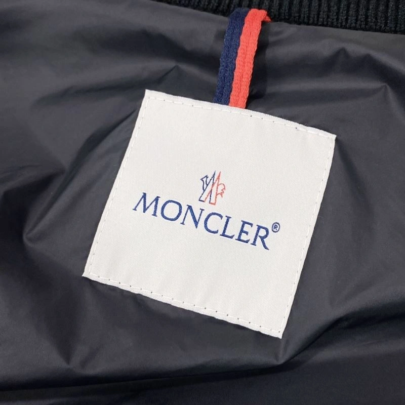 Moncler Down Jackets Attractive 145033