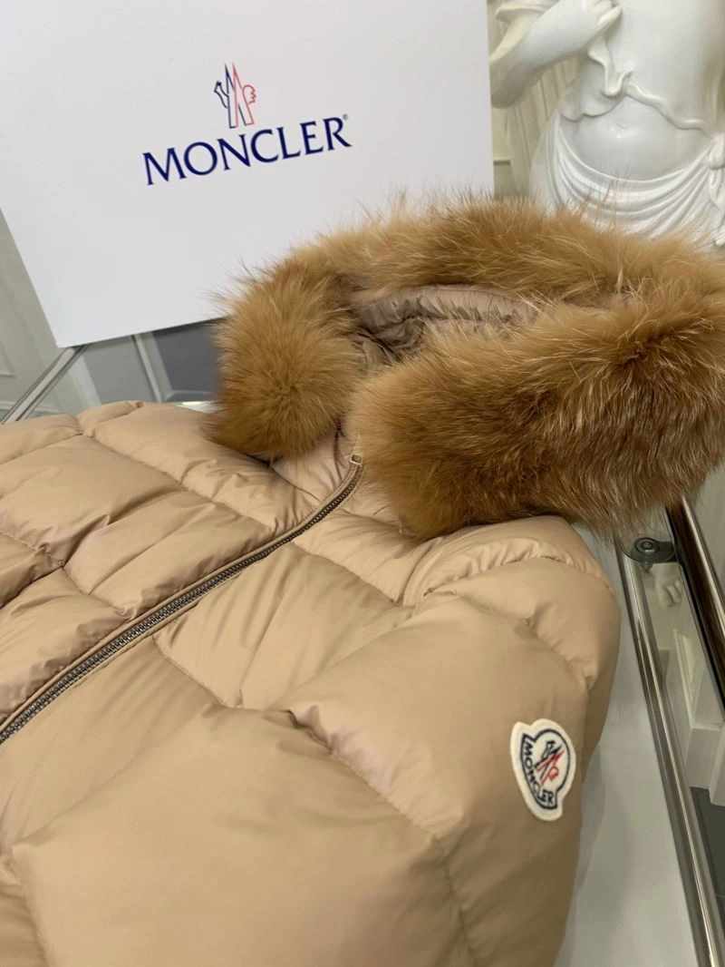 Bright Moncler Down Jackets 145037