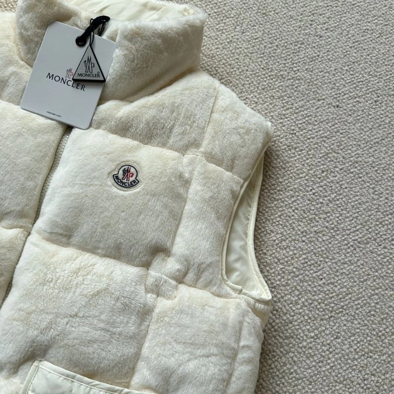 Sustainable Moncler Down Jackets 145024