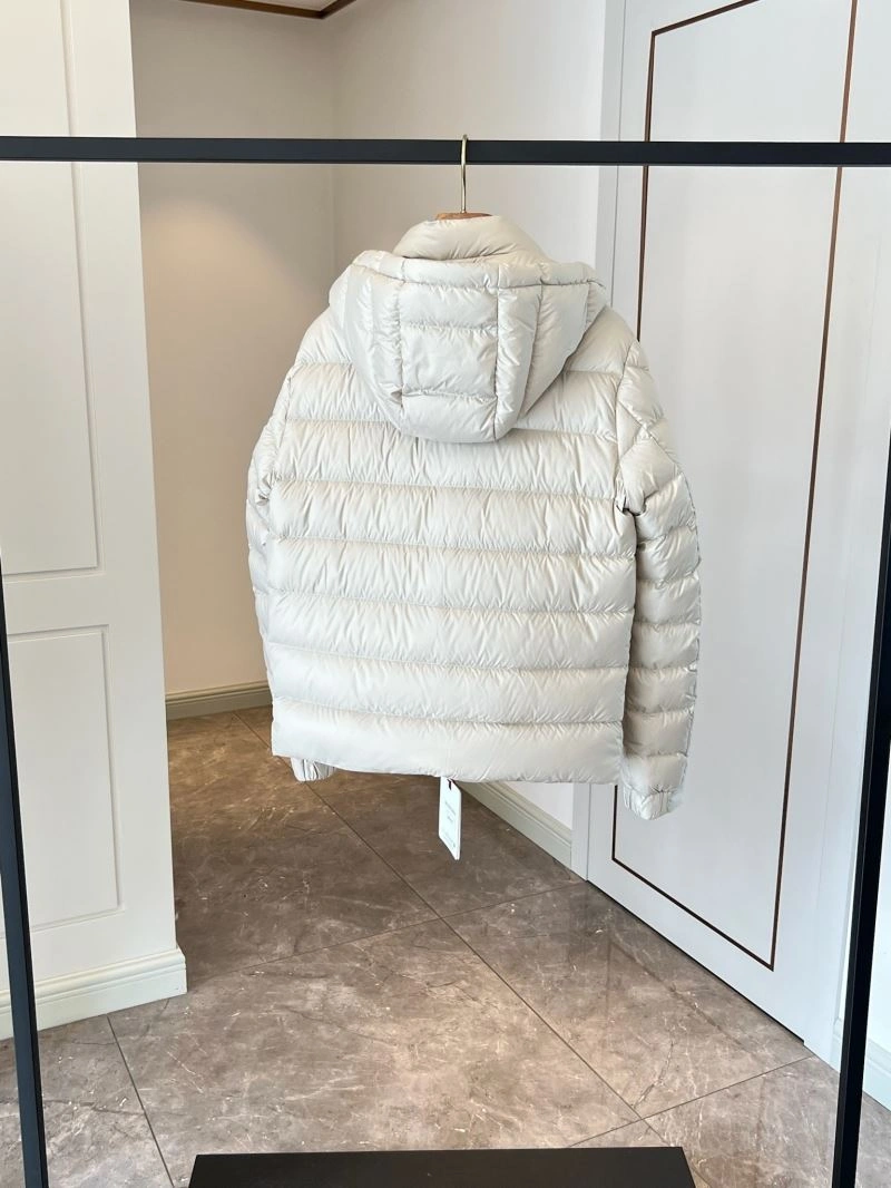 Moncler Down Jackets Sporty 145031