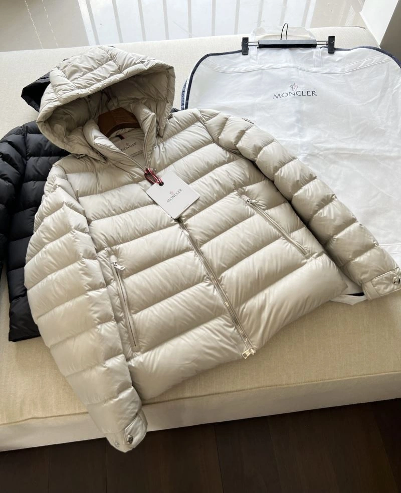 Moncler Down Jackets Classic 145048