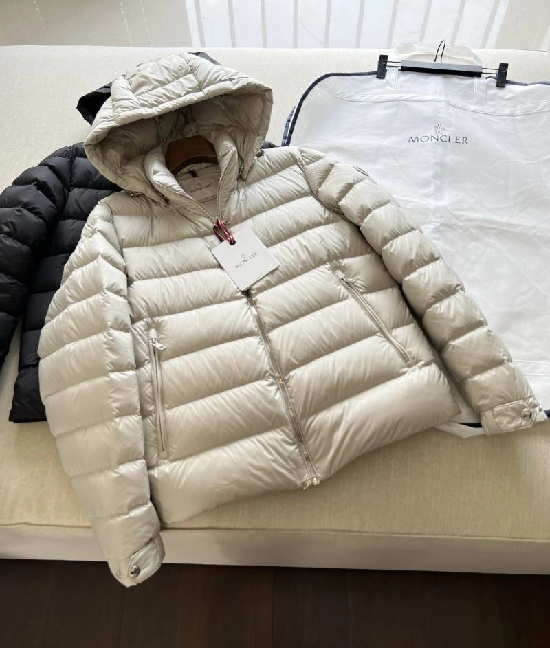Moncler Down Jackets Classic 145048