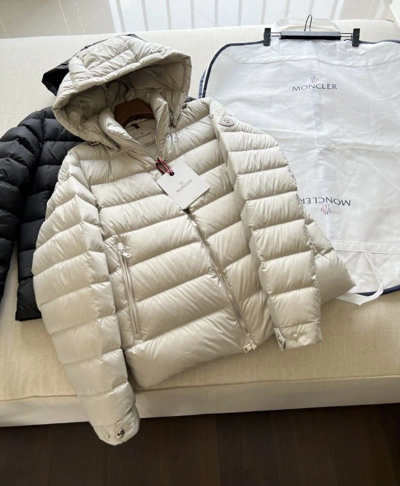 Moncler Down Jackets Classic 145048