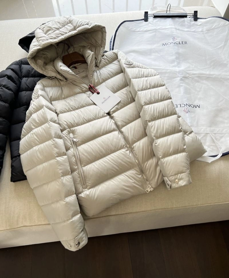 Moncler Down Jackets Classic 145048
