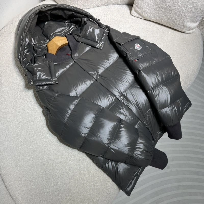 Supportive Moncler Down Jackets 145049