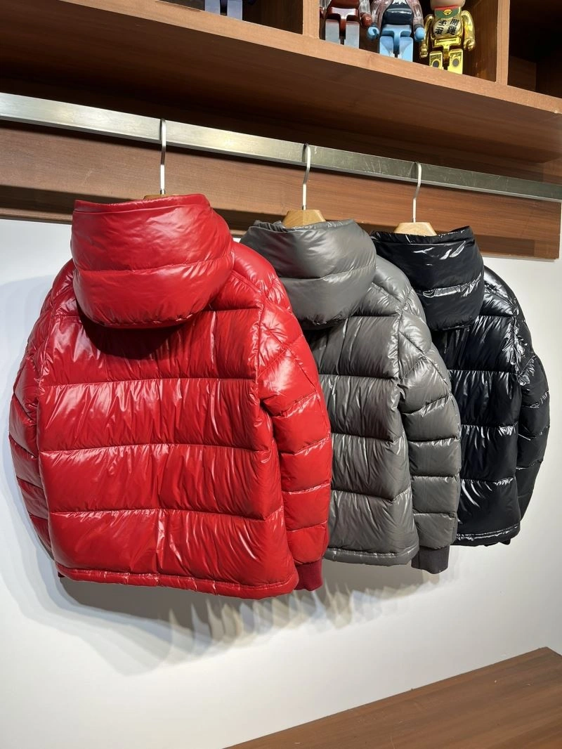 Moncler Down Jackets Sporty 145008