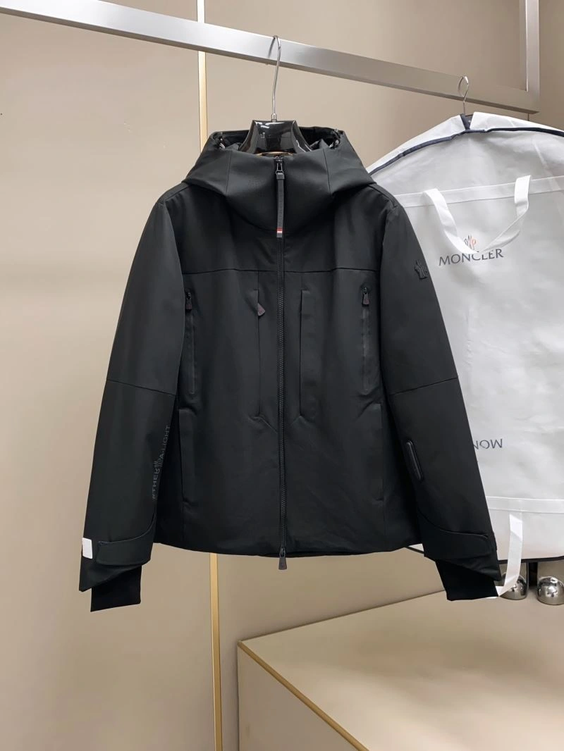 Moncler Down Jackets Versatile 144999