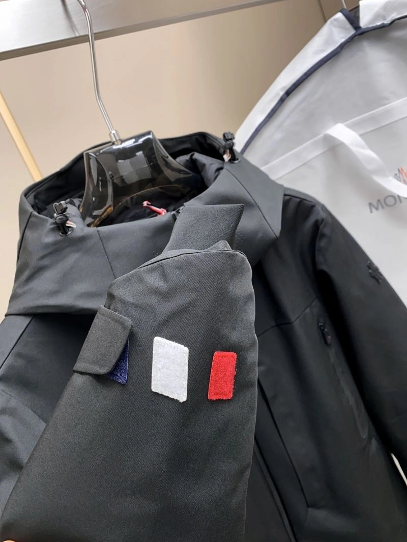 Moncler Down Jackets Versatile 144999