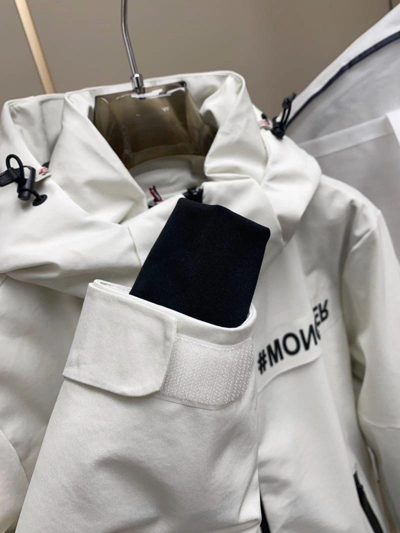 Moncler Down Jackets Durable 144991