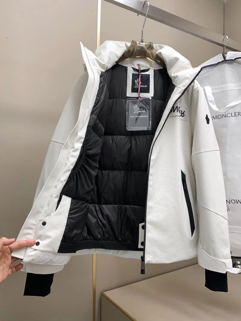 Moncler Down Jackets Durable 144991