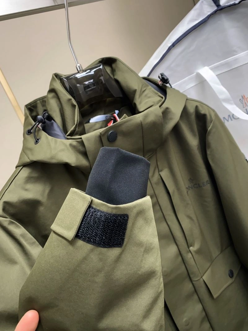 Trendsetting Moncler Down Jackets 144997