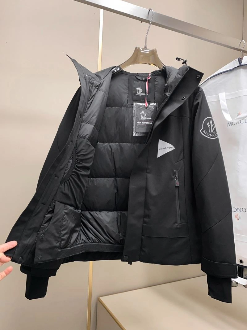 Moncler Down Jackets Practical 145001