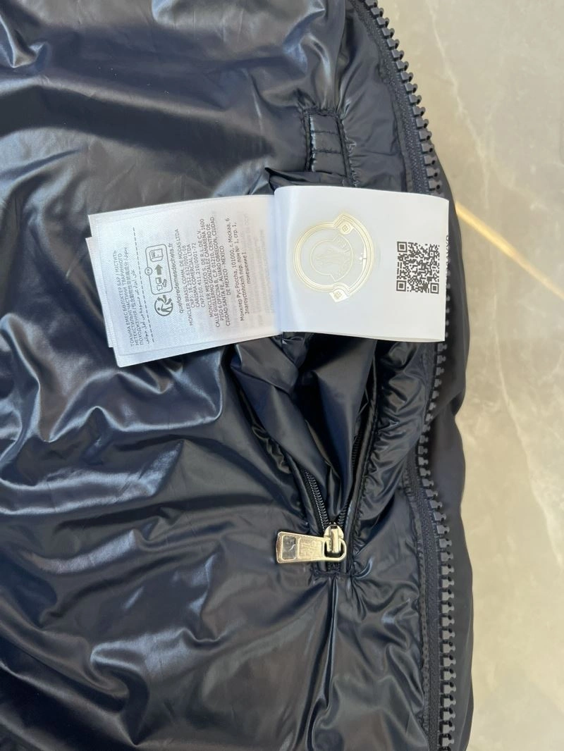 DailyWear Moncler Down Jackets 144981