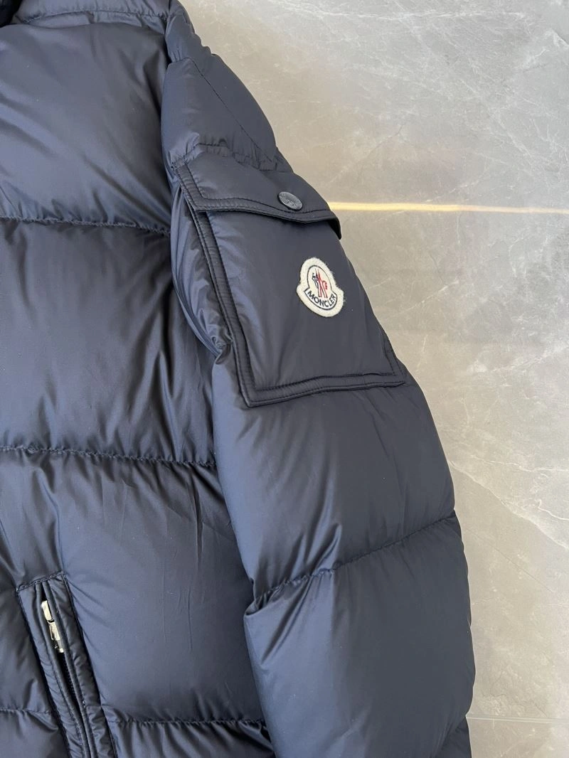 DailyWear Moncler Down Jackets 144981