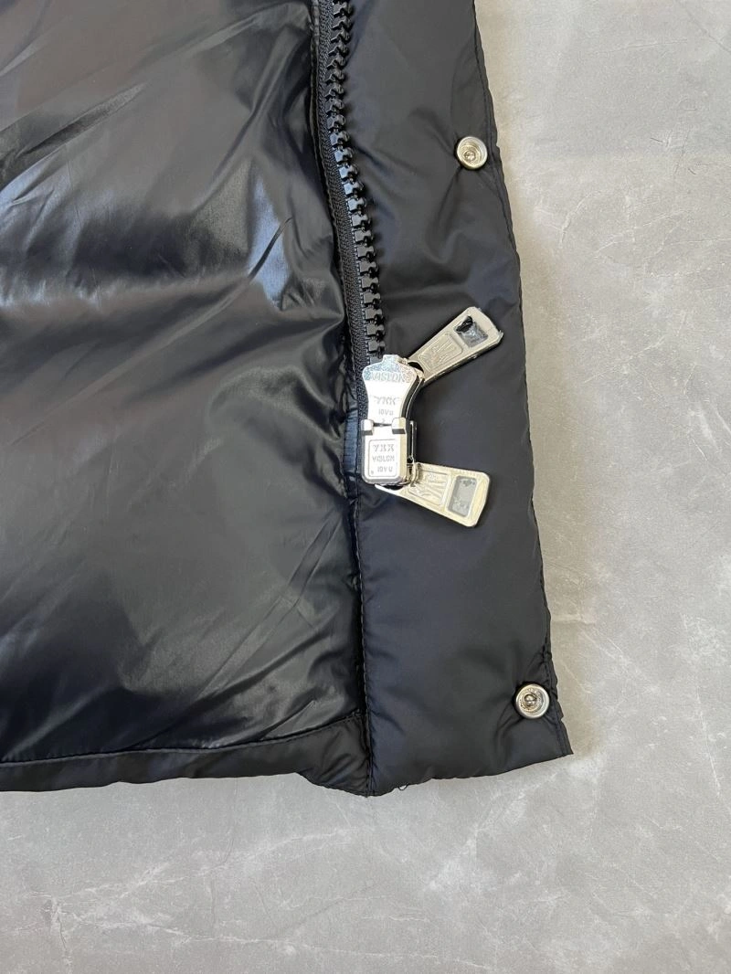 Flexible Moncler Down Jackets 144994