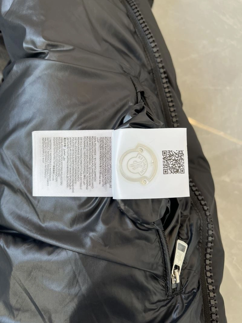 Flexible Moncler Down Jackets 144994