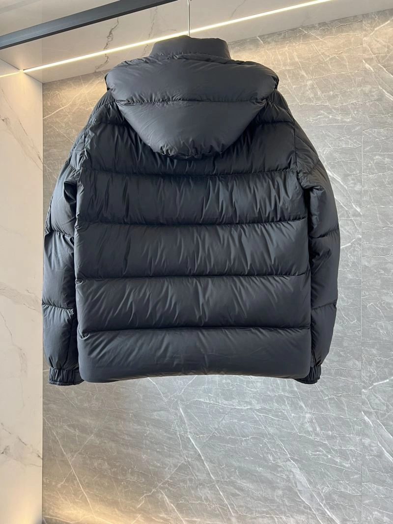 Moncler Down Jackets ComfortFit 144985