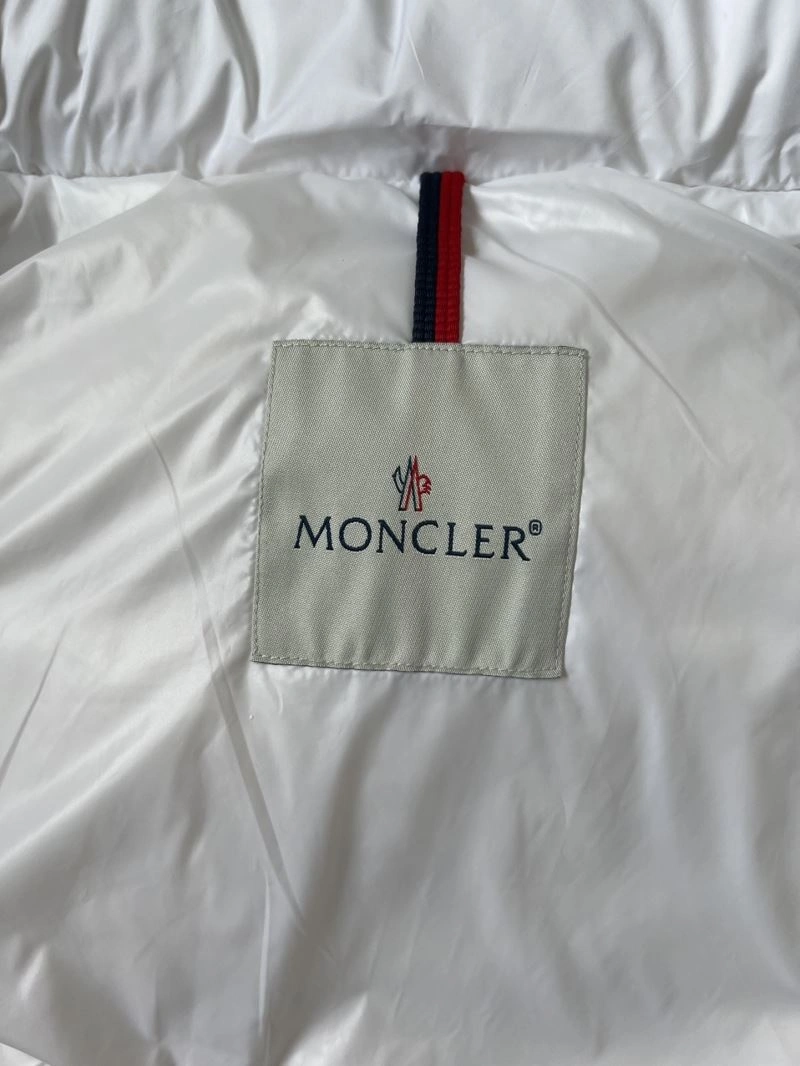 Premium Moncler Down Jackets 144982