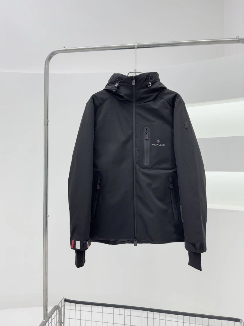 Practical Moncler Down Jackets 144977