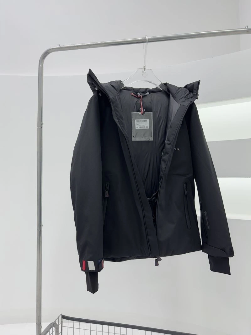 Practical Moncler Down Jackets 144977