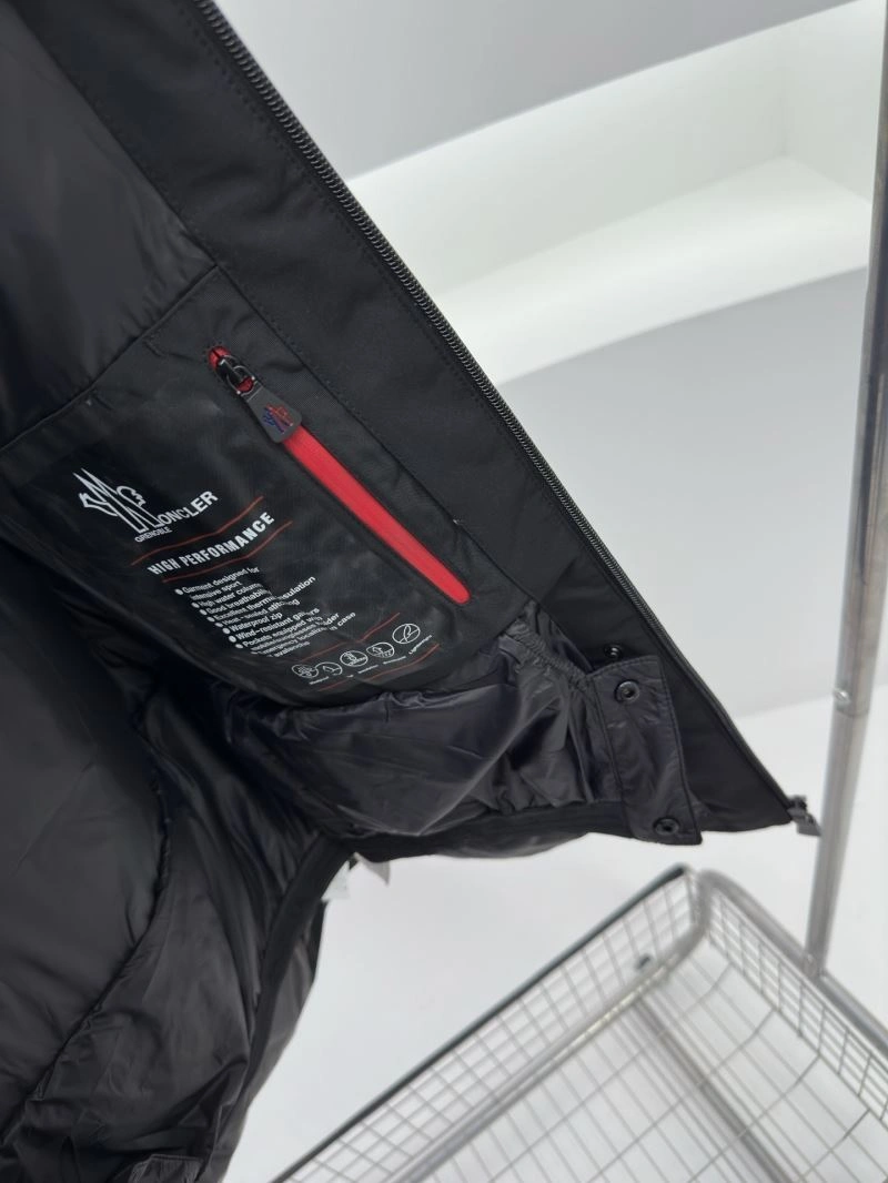 Practical Moncler Down Jackets 144977