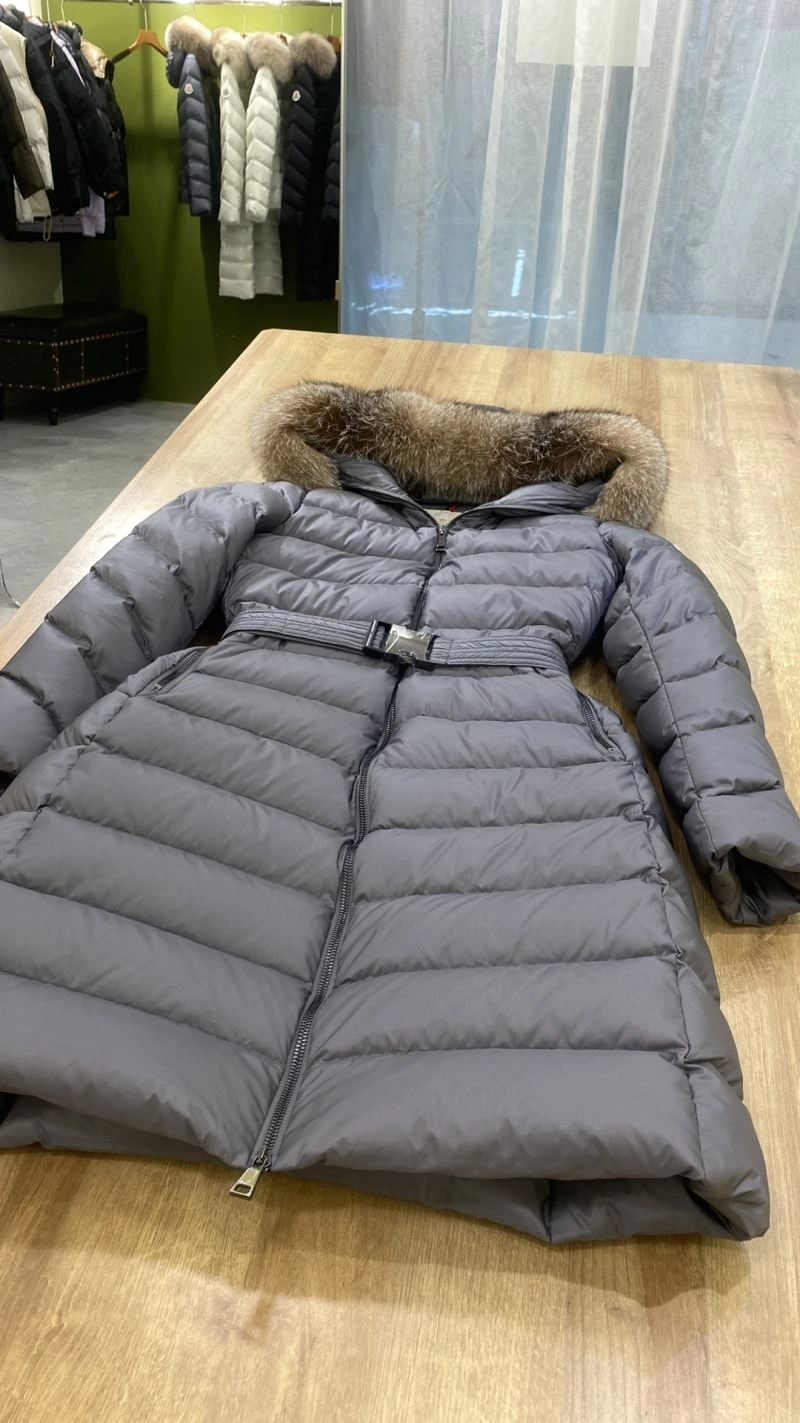 Moncler Down Jackets Vibrant 144972