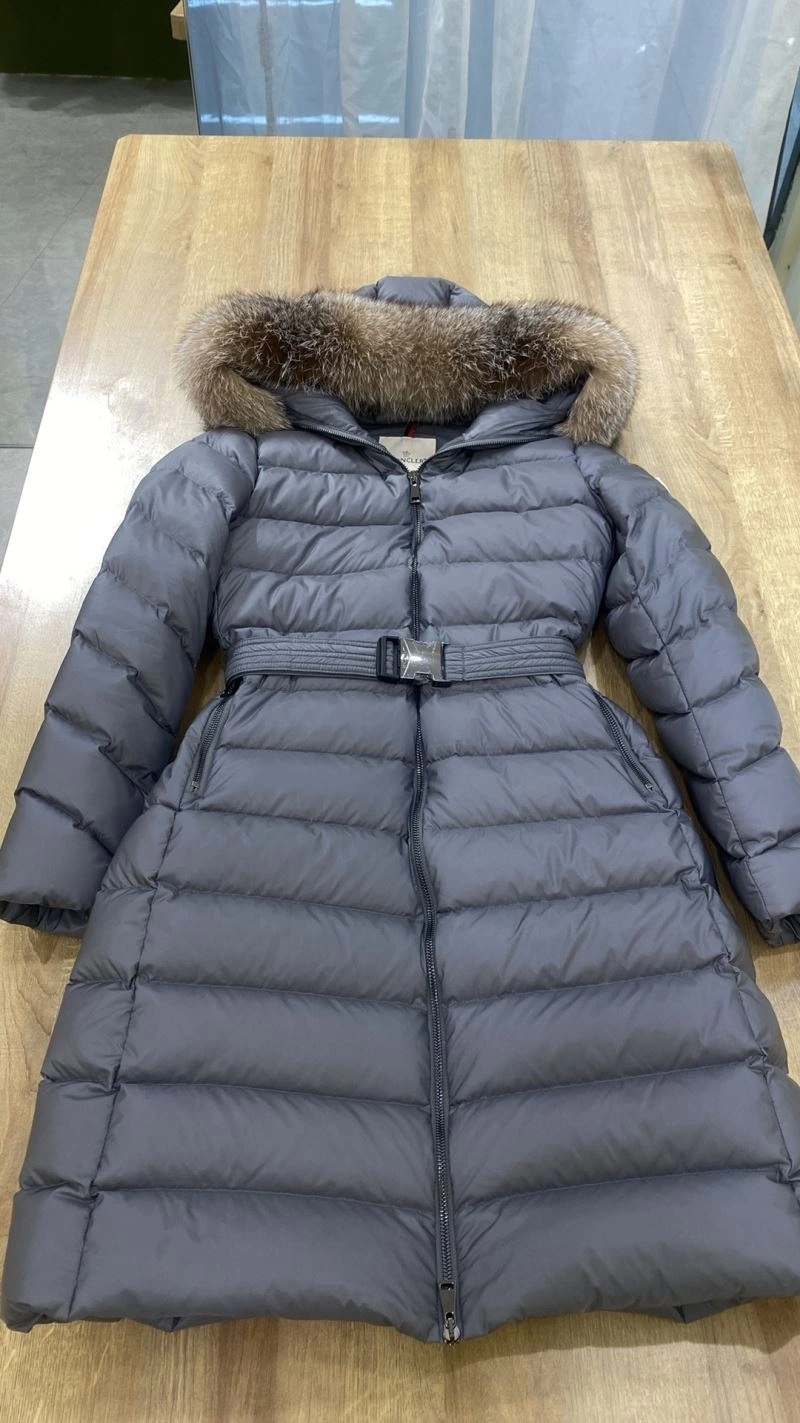 Moncler Down Jackets Vibrant 144972