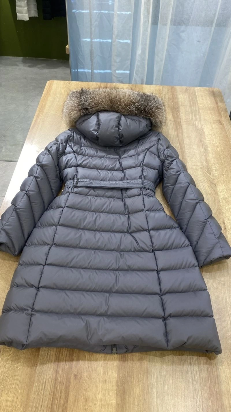 Moncler Down Jackets Vibrant 144972