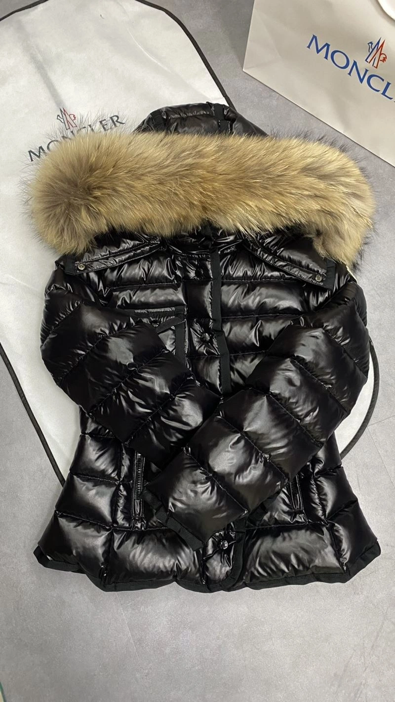 Moncler Down Jackets Trendsetting 144974