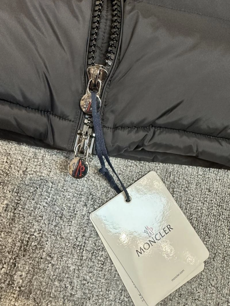 TechFriendly Moncler Down Jackets 144961