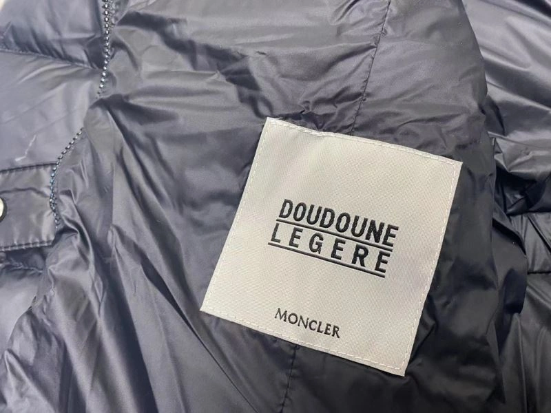 FashionForward Moncler Down Jackets 144951