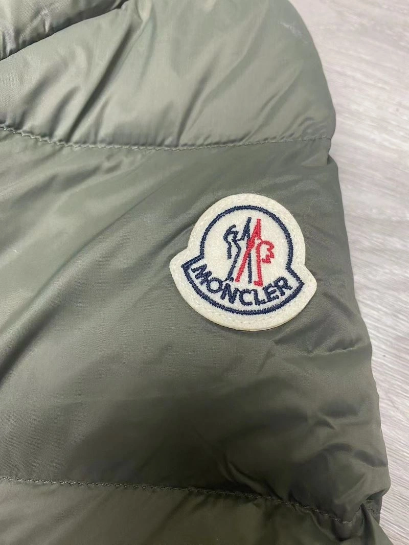Moncler Down Jackets Breathable 144953