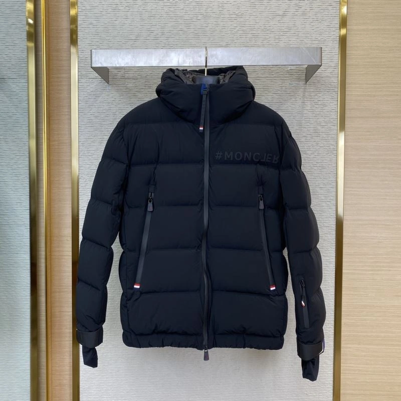 Moncler Down Jackets Supportive 144962