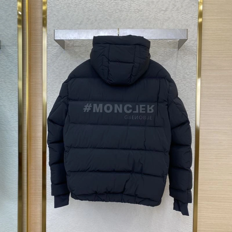 Moncler Down Jackets Supportive 144962