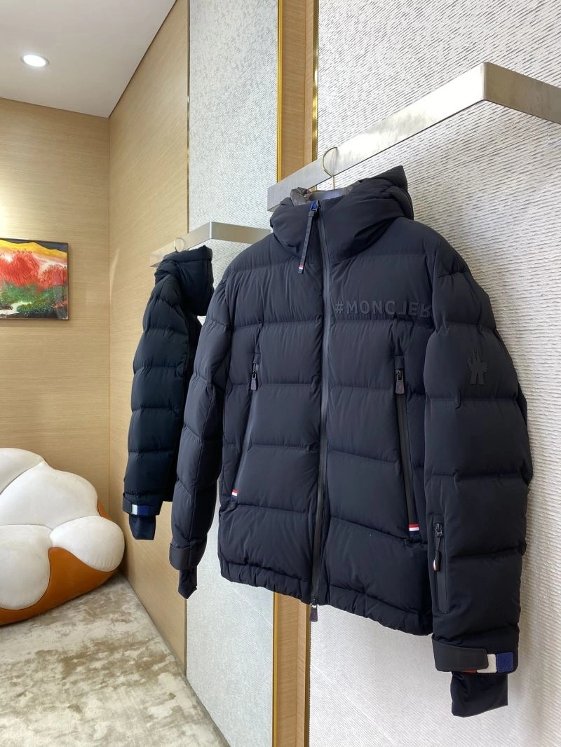 Moncler Down Jackets Supportive 144962