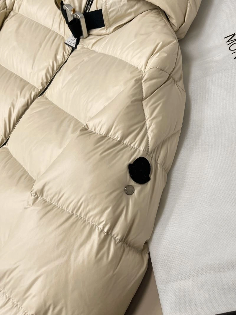 Moncler Down Jackets Supportive 144947