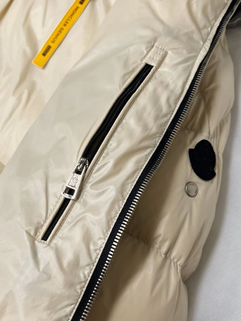 Moncler Down Jackets Supportive 144947