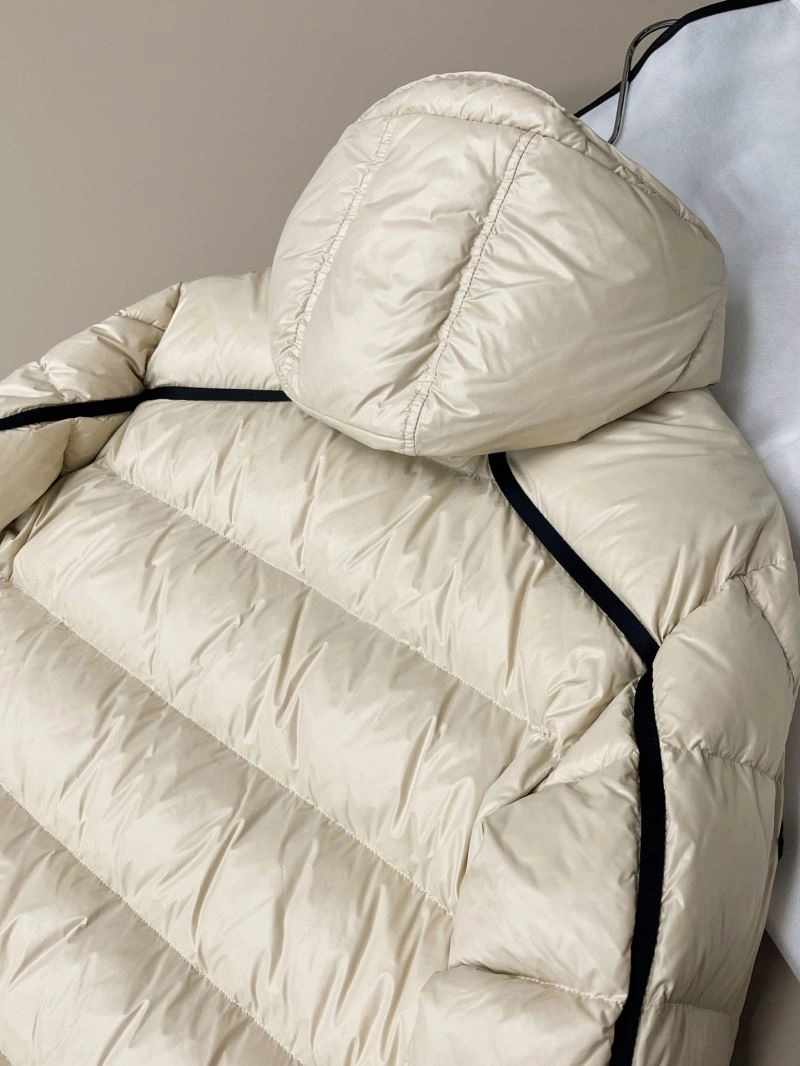Moncler Down Jackets Supportive 144947